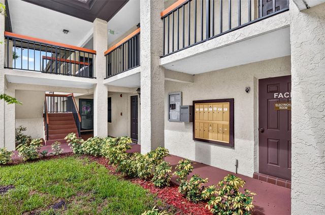 1709 HAMMOCK PINE BOULEVARD 1709, Clearwater, FL 33761