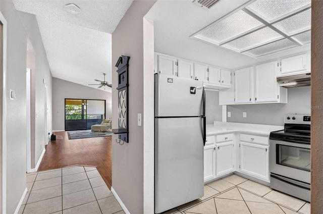 1709 HAMMOCK PINE BOULEVARD 1709, Clearwater, FL 33761