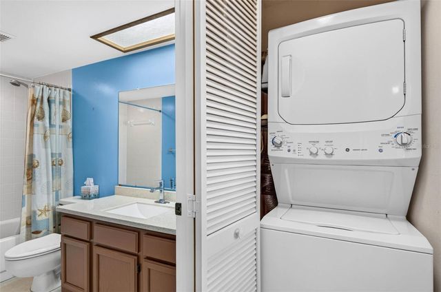 1709 HAMMOCK PINE BOULEVARD 1709, Clearwater, FL 33761
