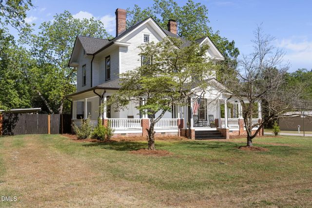 1200 S 10th Street, Lillington, NC 27546