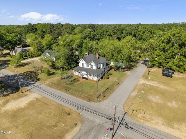 1200 S 10th Street, Lillington, NC 27546