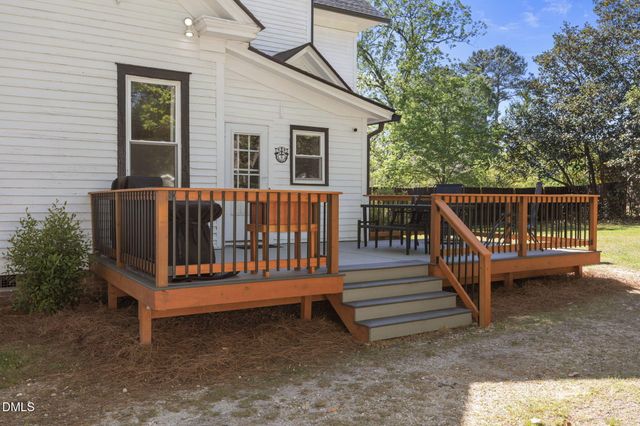 1200 S 10th Street, Lillington, NC 27546