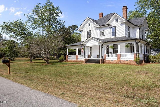 1200 S 10th Street, Lillington, NC 27546