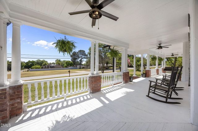 1200 S 10th Street, Lillington, NC 27546