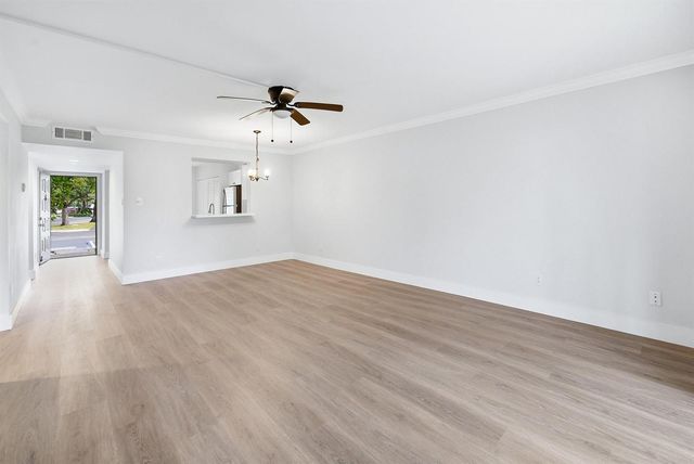 2214 S Cypress Bend Drive 106, Pompano Beach, FL 33069