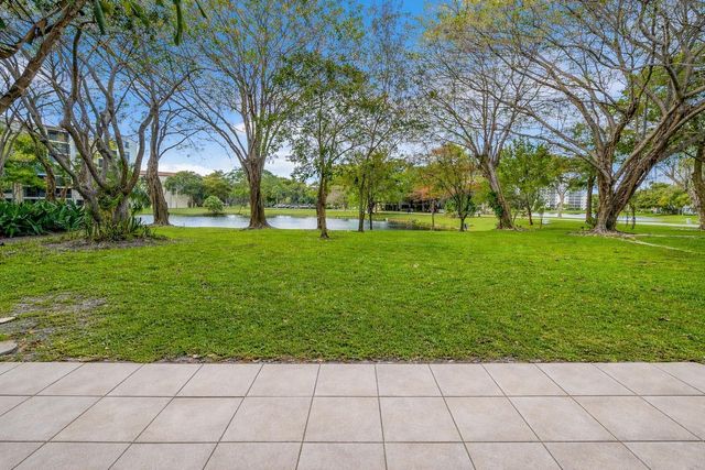 2214 S Cypress Bend Drive 106, Pompano Beach, FL 33069