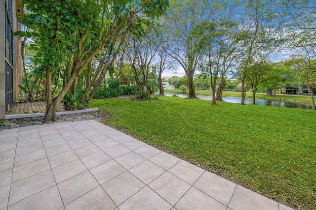 2214 S Cypress Bend Drive 106, Pompano Beach, FL 33069