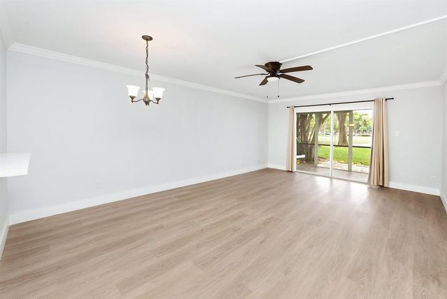 2214 S Cypress Bend Drive 106, Pompano Beach, FL 33069
