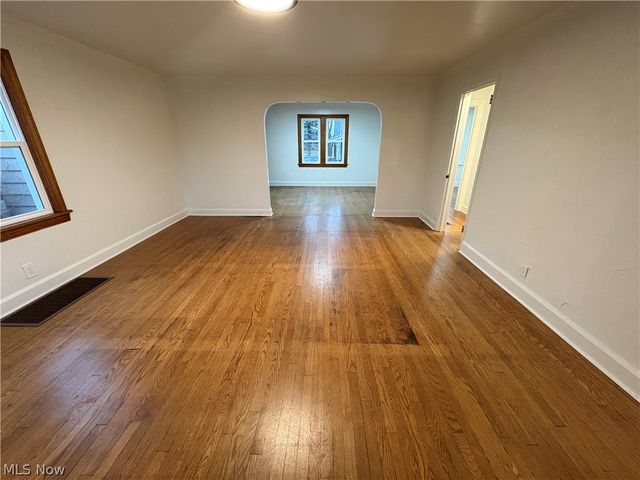 4258 Mahoning Avenue, Youngstown, OH 44515