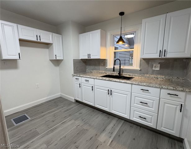 4258 Mahoning Avenue, Youngstown, OH 44515