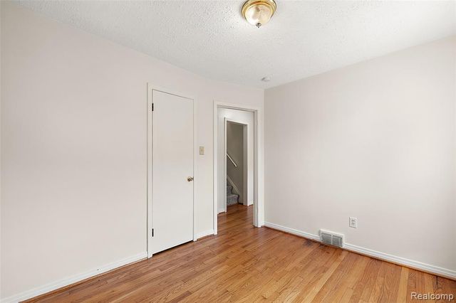 20879 Beaufait Street, Harper Woods, MI 48225