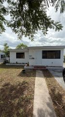 2462 Johnson St, Hollywood, FL 33020