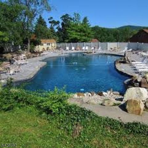 2 Jackson Hole Rd 5, Vernon Twp., NJ 07462