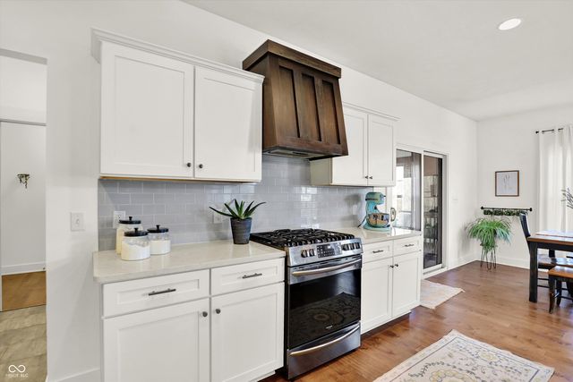 376 Parkside Circle, Greenfield, IN 46140