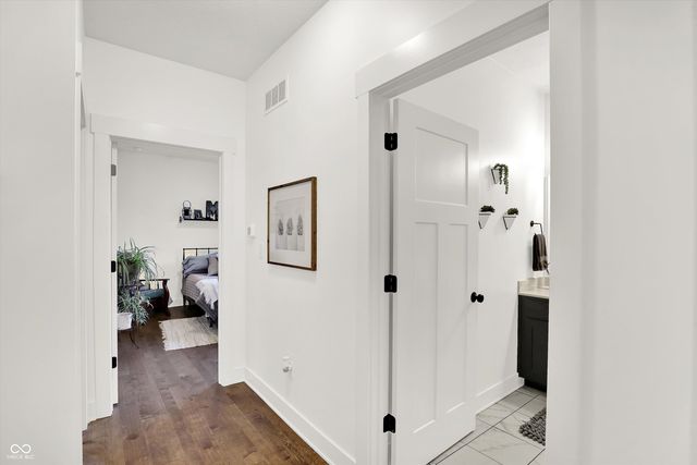 376 Parkside Circle, Greenfield, IN 46140