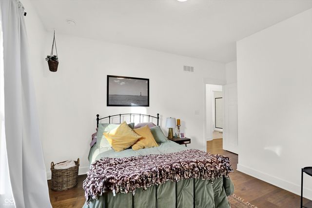 376 Parkside Circle, Greenfield, IN 46140