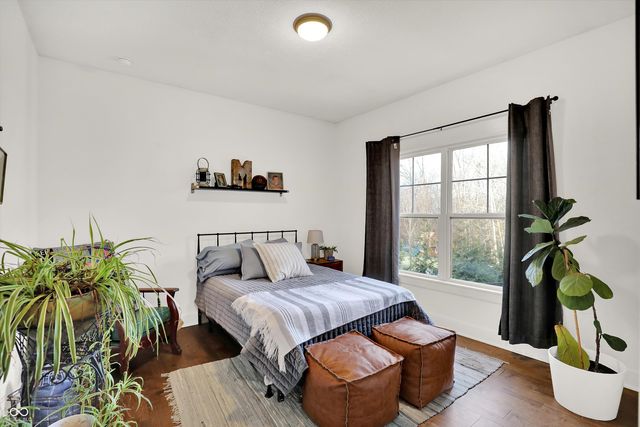 376 Parkside Circle, Greenfield, IN 46140