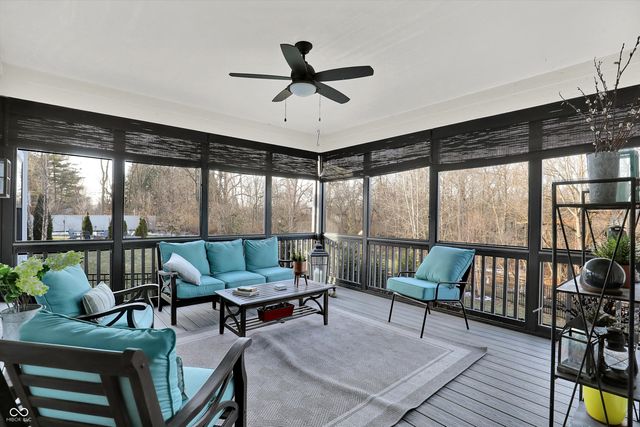 376 Parkside Circle, Greenfield, IN 46140