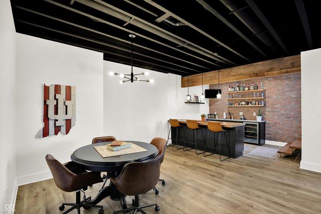 376 Parkside Circle, Greenfield, IN 46140