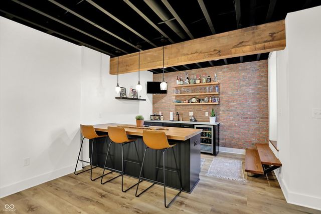 376 Parkside Circle, Greenfield, IN 46140