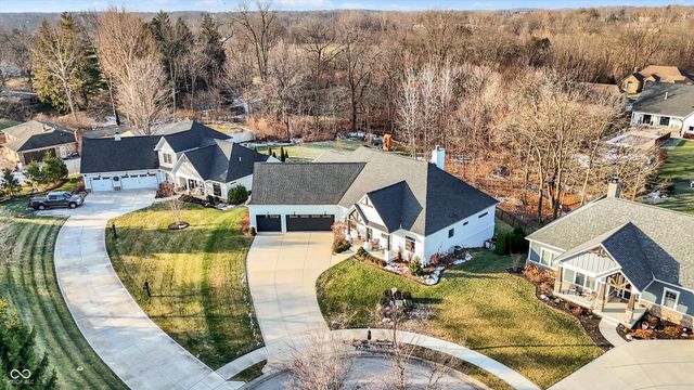 376 Parkside Circle, Greenfield, IN 46140