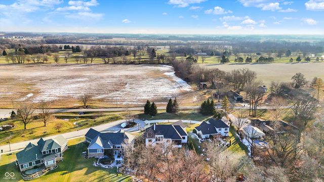 376 Parkside Circle, Greenfield, IN 46140