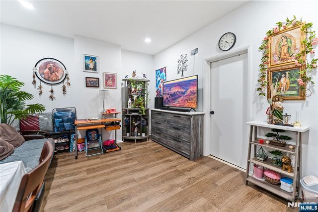 6016 Monroe Place, West New York, NJ 07093