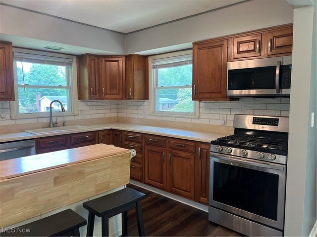 8961 Lowell Lane, Northfield, OH 44067