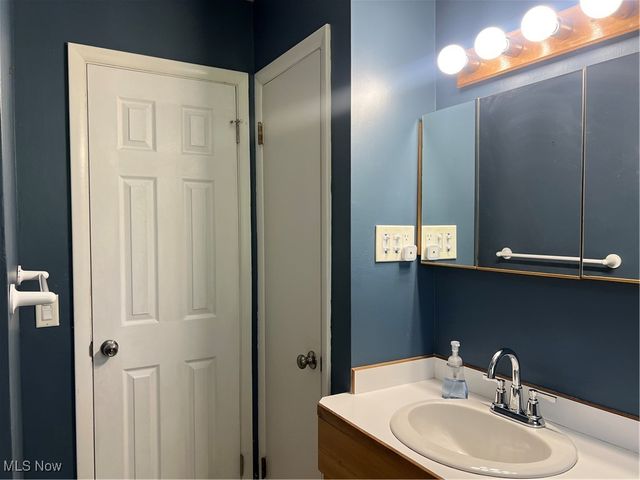 8961 Lowell Lane, Northfield, OH 44067