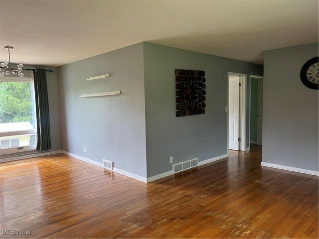 8961 Lowell Lane, Northfield, OH 44067