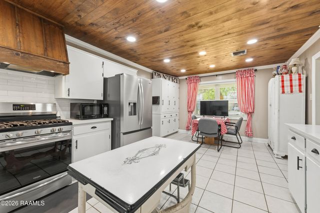 218 Fairway Drive, Crowley, LA 70526