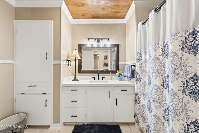 218 Fairway Drive, Crowley, LA 70526