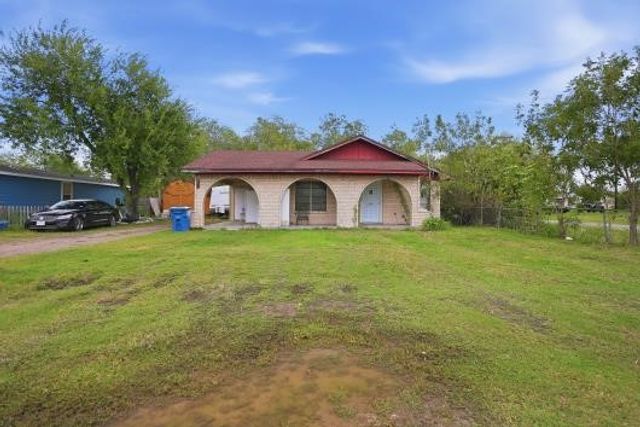 2542 Avenue F, Ingleside, TX 78362