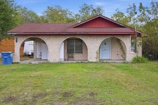 2542 Avenue F, Ingleside, TX 78362