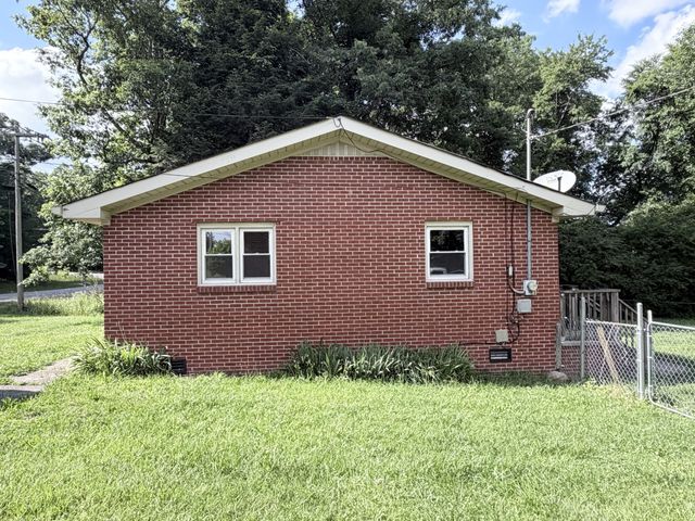 2886 Pigeon Springs Rd, Tracy City, TN 37387