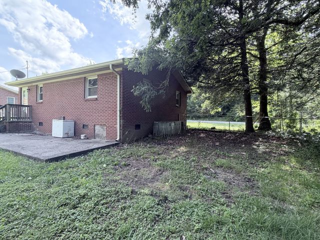2886 Pigeon Springs Rd, Tracy City, TN 37387