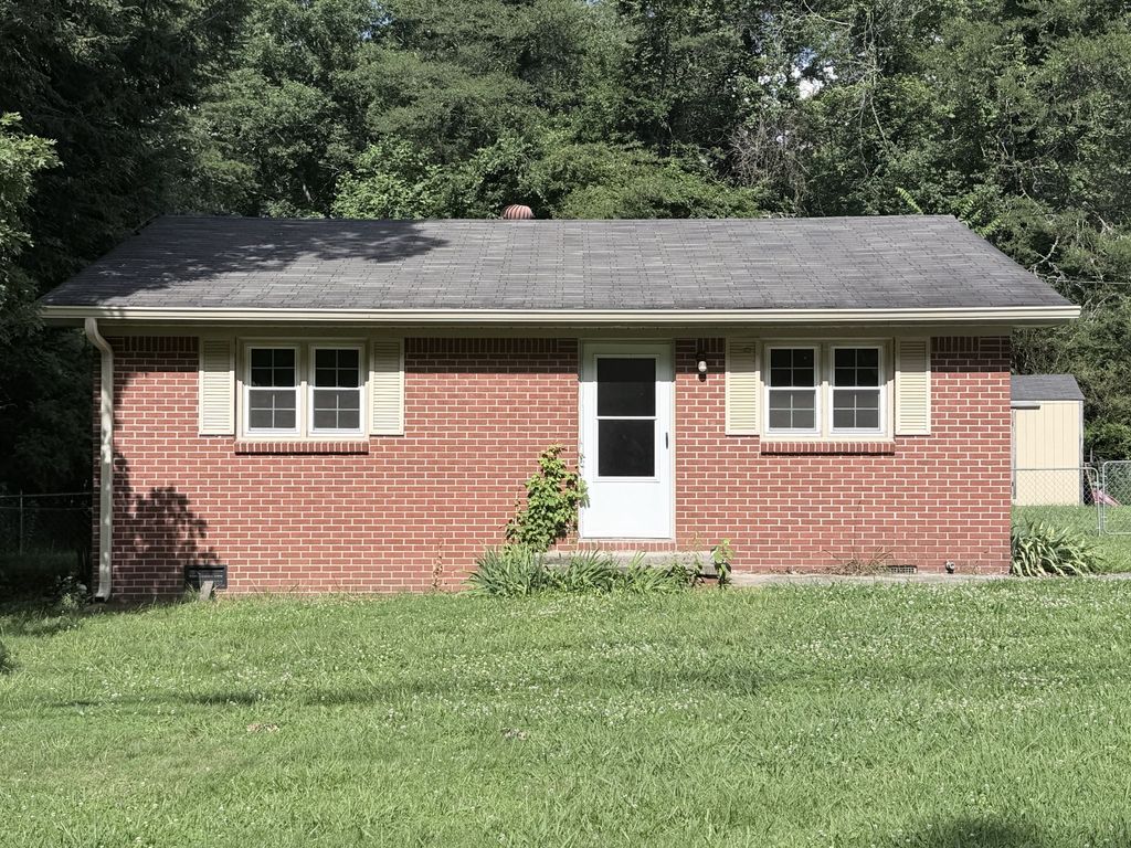 2886 Pigeon Springs Rd, Tracy City, TN 37387