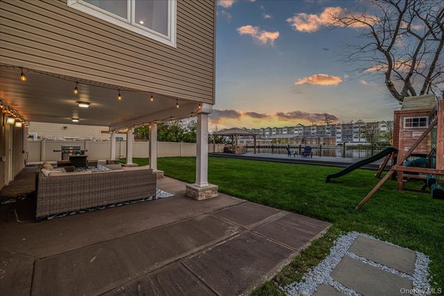 615 Pearl Street, Oceanside, NY 11572
