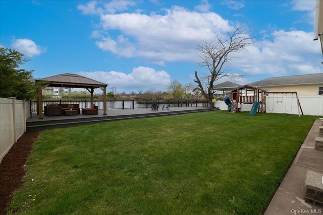 615 Pearl Street, Oceanside, NY 11572