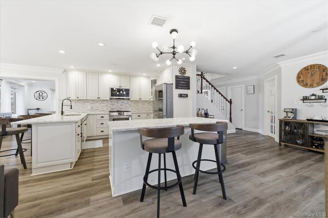 615 Pearl Street, Oceanside, NY 11572