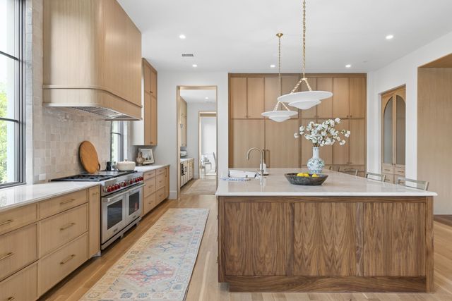 3701 Gillon Avenue, Highland Park, TX 75205