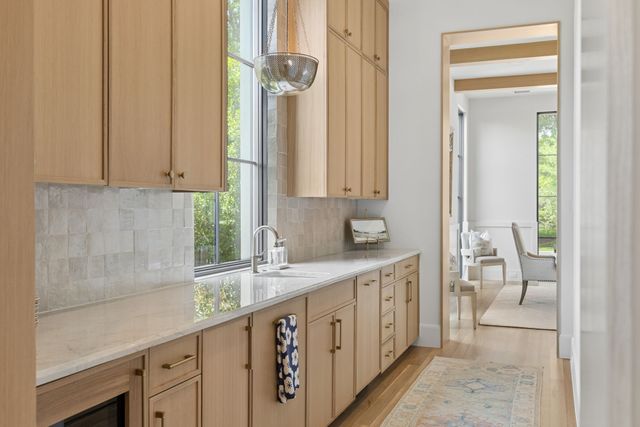 3701 Gillon Avenue, Highland Park, TX 75205