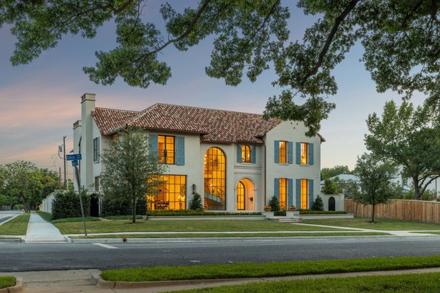 3701 Gillon Avenue, Highland Park, TX 75205