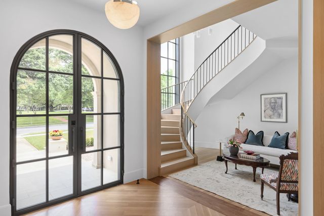 3701 Gillon Avenue, Highland Park, TX 75205