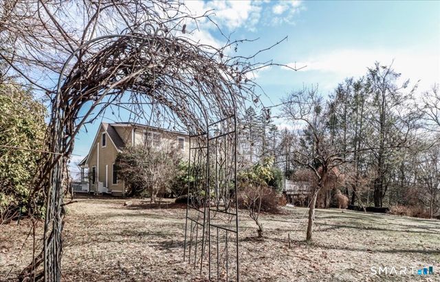 6 Belair Drive, Danbury, CT 06811