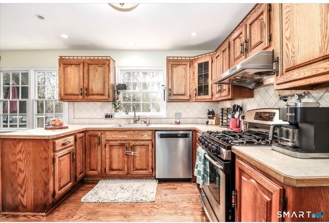 6 Belair Drive, Danbury, CT 06811