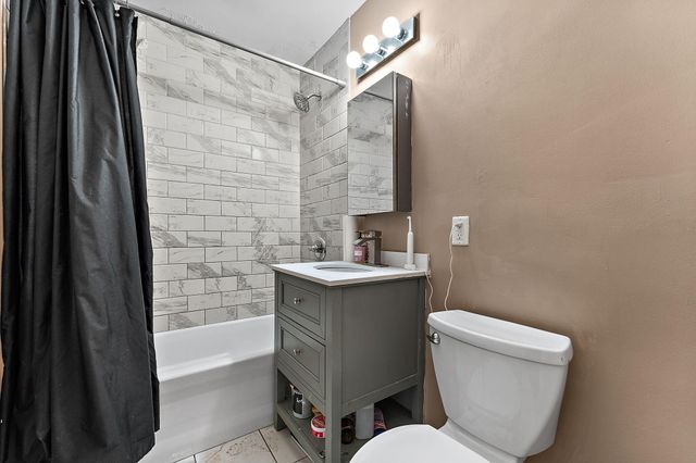 2751 Floyd Street, Lake Station, IN 46405