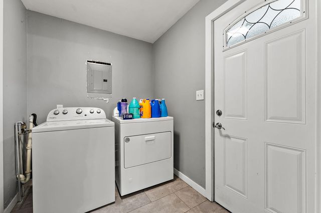 2751 Floyd Street, Lake Station, IN 46405