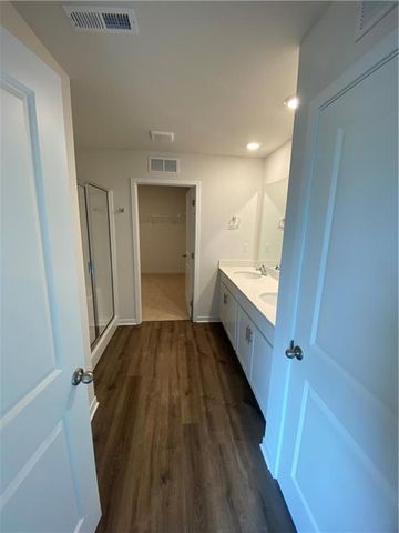 504 Ella's Way, Liberty, MO 64068