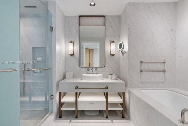 525 N Fort Lauderdale Beach Blvd 1707, Fort Lauderdale, FL 33304